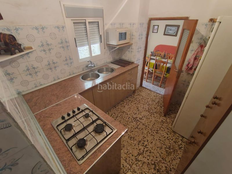 Foto c9e0806e-8078-4c35-bb28-e47ae5691d5d. Casa adossada a Lanteira