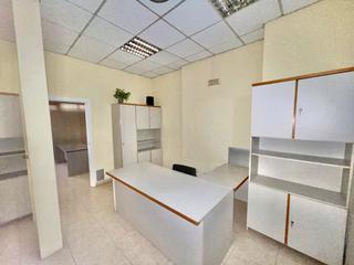 Rent Office space in Arboç (L´). Apto para todo tipo de negocio en el centro neurálgico