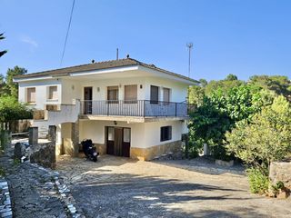 Xalet a Vallirana