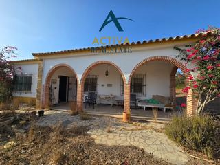 Xalet en Las Lagunas - Campano. Chalet en venta en chiclana de la frontera  oportunidad para inv