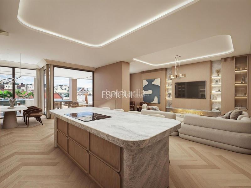 Foto 72ad792f-e9e5-46f0-94a9-2f7df3e87196. Ático  en venta a reformar en Jerónimos en Jerónimos Madrid