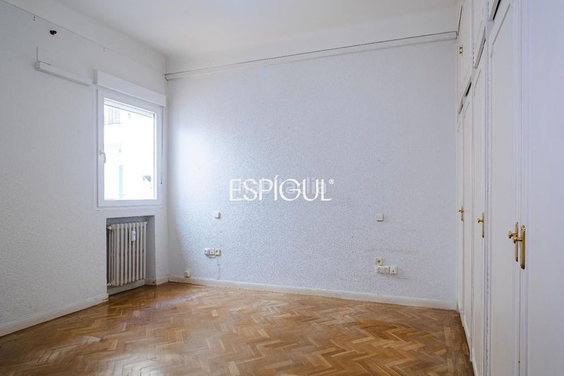 Foto 778250e2-839e-44e6-9cc5-e4ca14077561. Pis amb calefacció a Recoletos Madrid