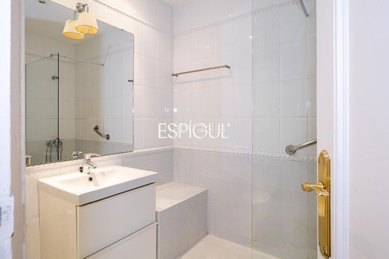 Foto a04a3712-9ff2-4e36-9f98-415fedde6d0c. Pis amb calefacció a Recoletos Madrid