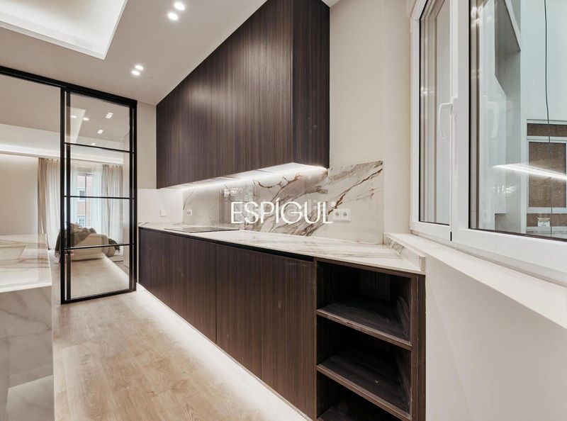 Foto 2be9832a-bdd6-4afc-9abb-920a9b68482e. Pis amb calefacció aparcament piscina a Hispanoamérica-Bernabéu Madrid