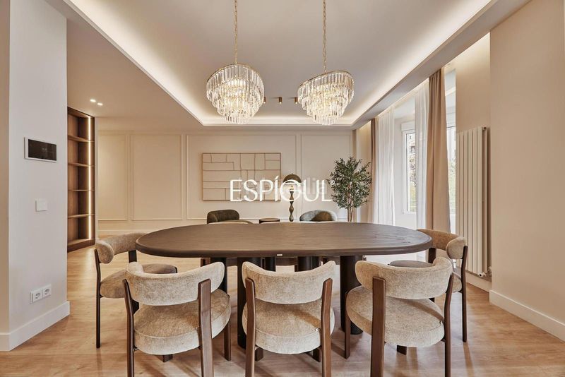 Foto 4183a479-1a1a-4a17-bee8-cfc8d2be09d9. Pis amb calefacció aparcament piscina a Hispanoamérica-Bernabéu Madrid