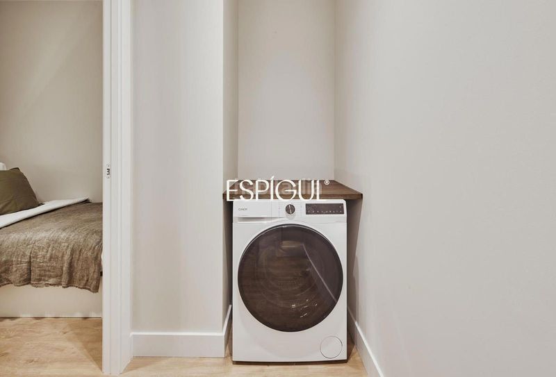 Foto 4d51e1de-decc-4b7d-b7cb-dae9f09f156f. Pis amb calefacció aparcament piscina a Hispanoamérica-Bernabéu Madrid