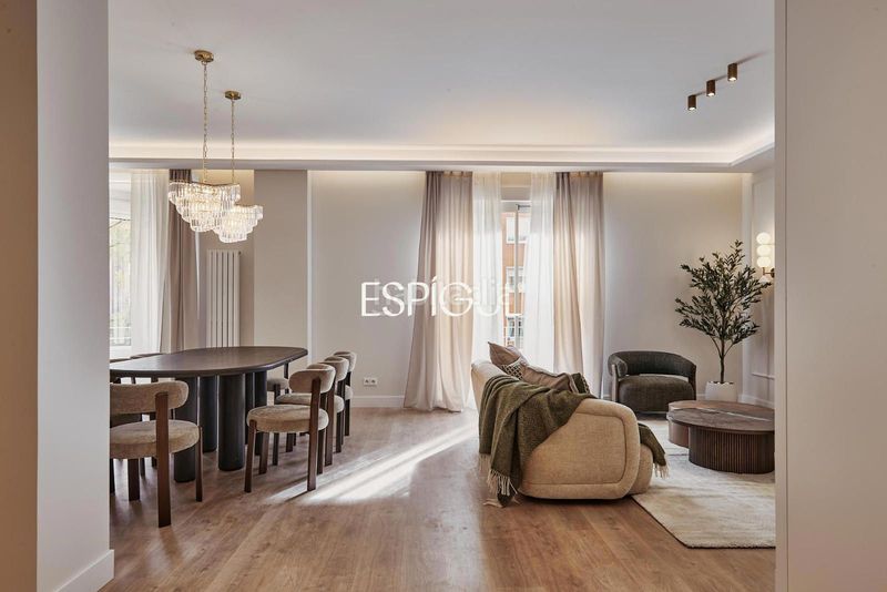 Foto 941b176b-f128-45d8-bda2-0ff166e1288d. Pis amb calefacció aparcament piscina a Hispanoamérica-Bernabéu Madrid