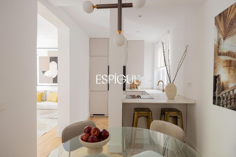 Foto bbf0b763-9457-4750-b45c-4394ce8ed862. Pis amb calefacció a Castellana Madrid