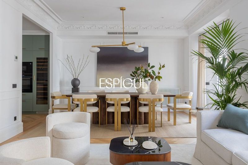 Foto 28d15fb5-5b40-4967-9eec-9d879bcab0b1. Pis amb calefacció a Recoletos Madrid