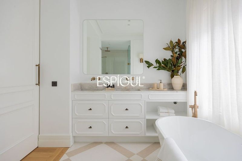 Foto 86c62779-c2d1-43f3-b4ee-25350a52f448. Pis amb calefacció a Recoletos Madrid