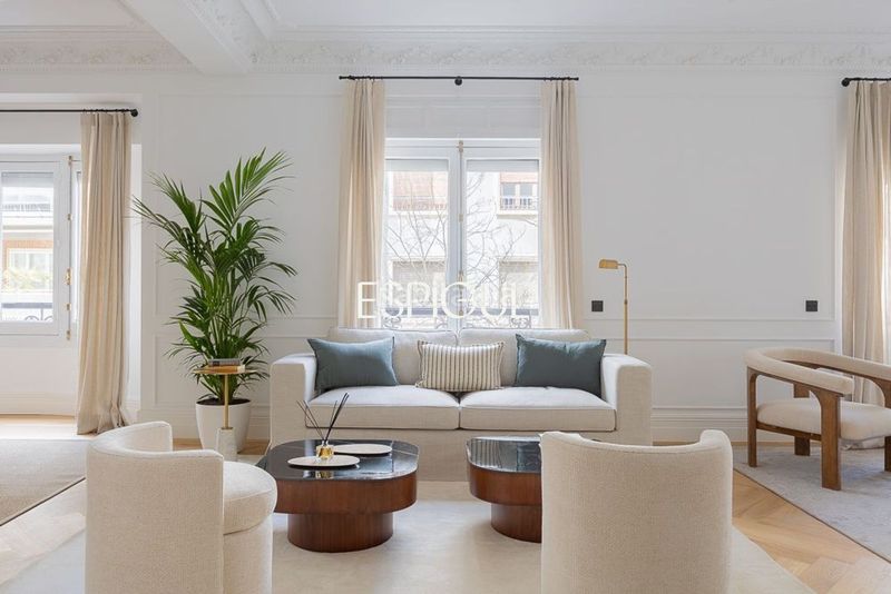 Foto 8f90a8a6-b1bd-469b-be04-5a60b6aac49c. Pis amb calefacció a Recoletos Madrid