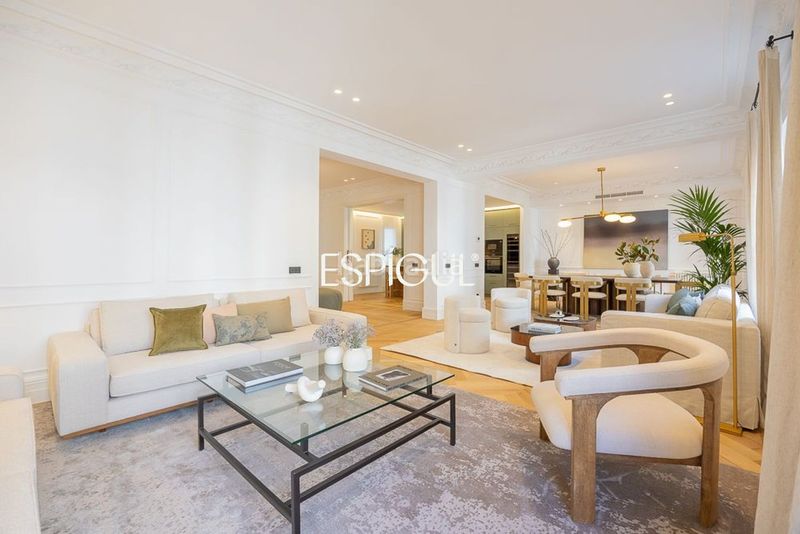 Foto bcd77eea-cc3b-4461-937c-6997996e8e48. Pis amb calefacció a Recoletos Madrid