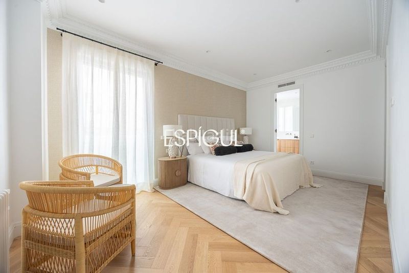 Foto a2c011f5-6924-46d0-ae46-4cc413734e47. Pis amb calefacció a Castellana Madrid