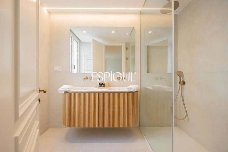 Foto bfdde88c-2e26-486d-9160-a06eb6a6bf76. Pis amb calefacció a Castellana Madrid