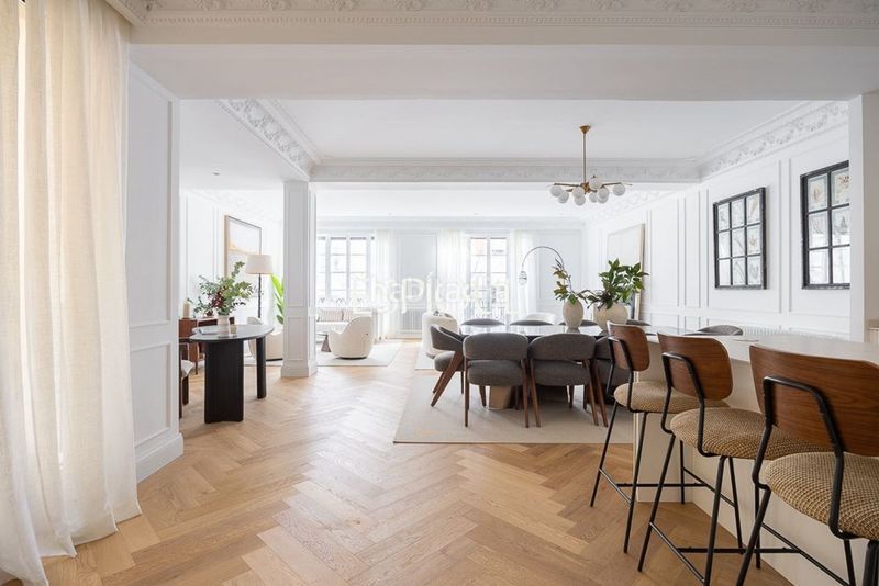 Foto e306ad95-14f5-4134-b2cd-71bb81a2964c. Pis amb calefacció a Castellana Madrid