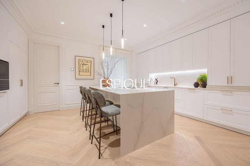 Foto b8e99f8f-2327-4c4c-add2-5edf8457de82. Pis amb calefacció a Recoletos Madrid