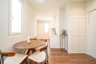 Flat  Padilla. Piso reformado en calle padilla, lista