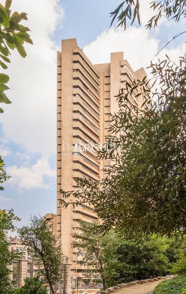 Piso en venta reformado con terraza en la torre valencia en Madrid - Imagen 66