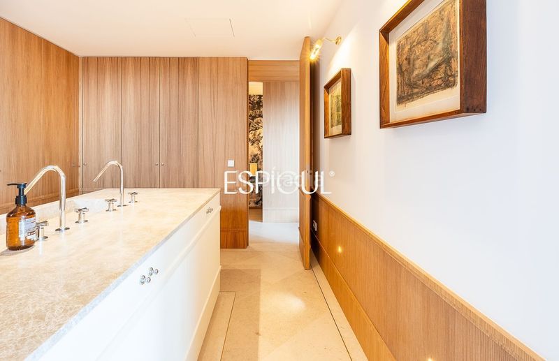 Piso en venta reformado con terraza en la torre valencia en Madrid - Imagen 52