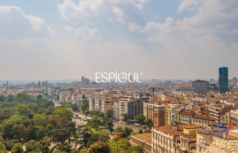 Piso en venta reformado con terraza en la torre valencia en Madrid - Imagen 2