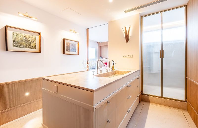 Piso en venta reformado con terraza en la torre valencia en Madrid - Imagen 19