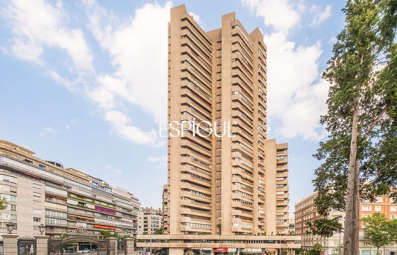 Piso en venta reformado con terraza en la torre valencia en Madrid - Imagen 64