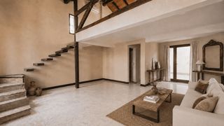 Casale in Valdeolmos - Alalpardo. Vivienda reformada integralmente con patio y terraza solárium en