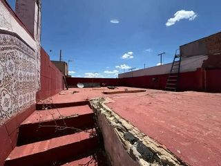 Casa adossada en El Roc�o - La Milagrosa. Se vende casa a reformar en una sola planta en zona olivar de ri