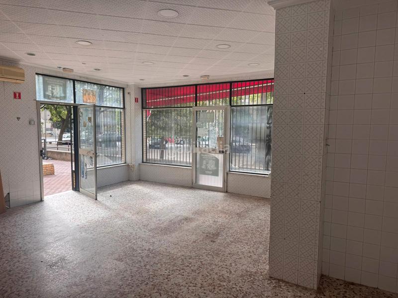 Foto f1853141-7f67-47b2-8976-230822aa5d30. Local comercial a La Plata Jerez de la Frontera