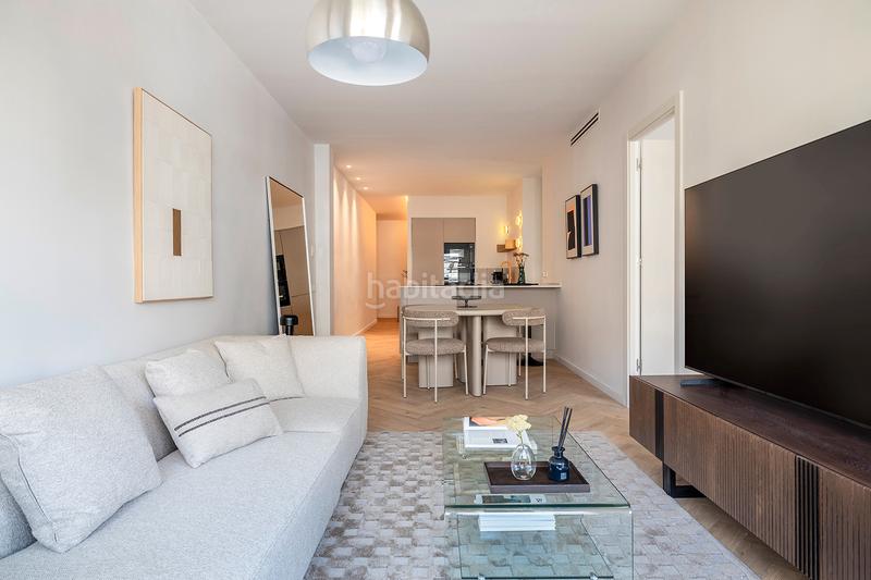 Foto 273f9053-38c6-4373-bb39-56bec0a776d6. Lloguer pis amb calefacció a Sant Antoni Barcelona