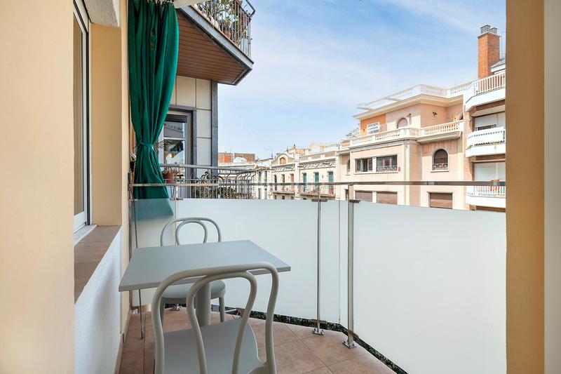 Foto 0da5c77f-106e-46c8-b505-5a310fca1d58. Rent flat with heating in Sant Antoni Barcelona