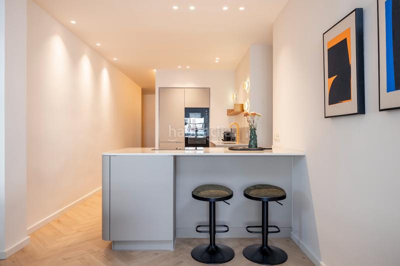 Foto dbb2821c-fa15-4753-9d70-32d104c56ae0. Rent flat with heating in Sant Antoni Barcelona