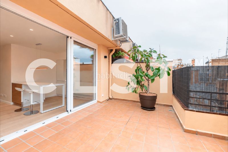 Foto 2a9ab419-5ee0-4b9d-b15c-d75f5fa38bea. Rent penthouse with heating in Putget - Farró Barcelona