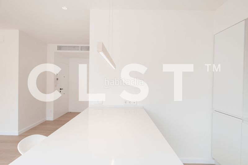 Foto aad7de2f-5009-4fa2-bfa6-9b3ce3dd0bd2. Rent penthouse with heating in Putget - Farró Barcelona