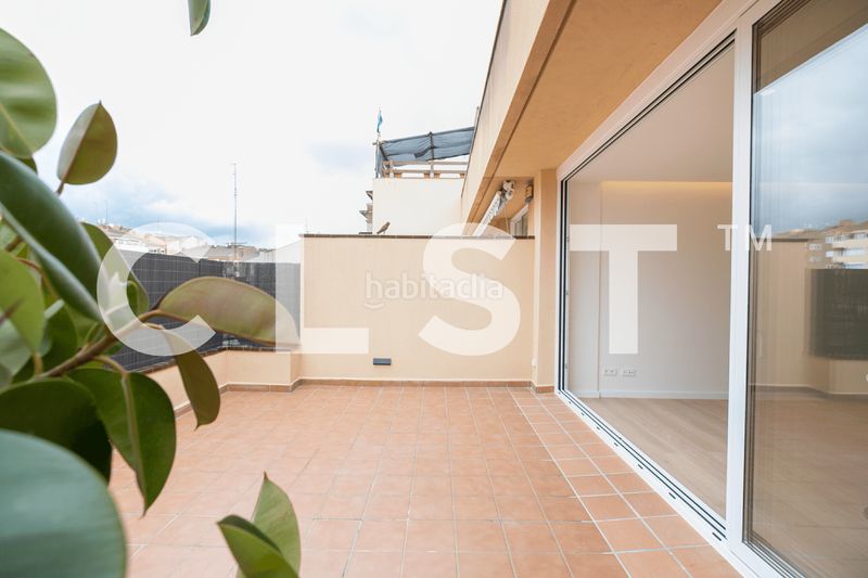 Foto b54431b1-281f-4e06-a604-7a91068091ab. Rent penthouse with heating in Putget - Farró Barcelona