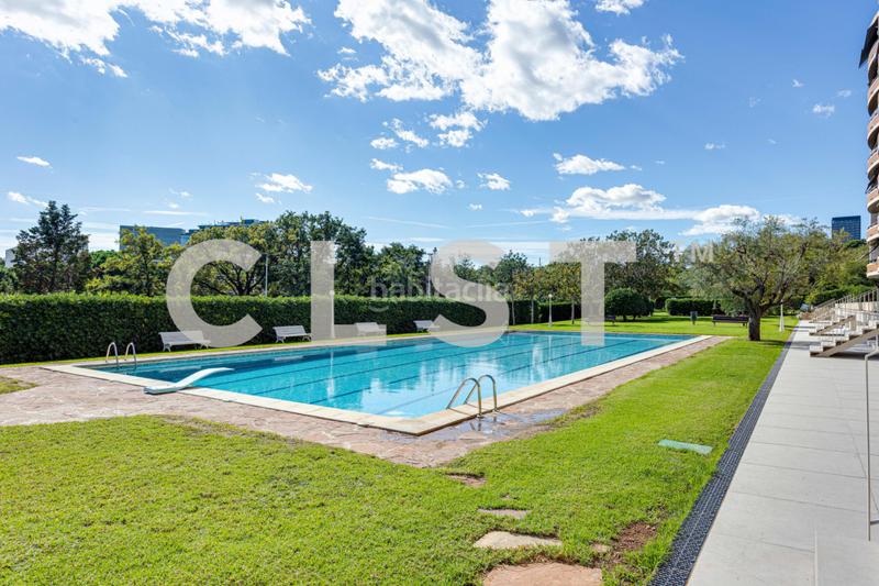 Foto 10adfc36-c6ae-4c67-ad4b-98389e84cdc6. Affitto appartamento con riscaldamento parcheggio piscina in Barcelona