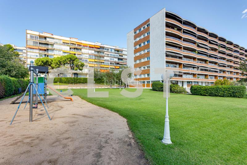 Foto 23622eff-d81f-43d0-a1aa-f496e513b1ab. Affitto appartamento con riscaldamento parcheggio piscina in Barcelona