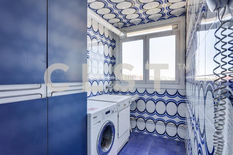 Foto 1d489c70-94cc-40a4-ab10-da42a3417f7c. Rent flat with heating parking pool in Dreta de l´Eixample Barcelona