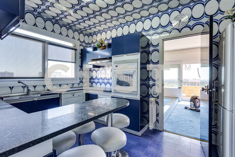 Foto 6fd52b4c-5008-4644-8b08-cdcccc6820c1. Rent flat with heating parking pool in Dreta de l´Eixample Barcelona