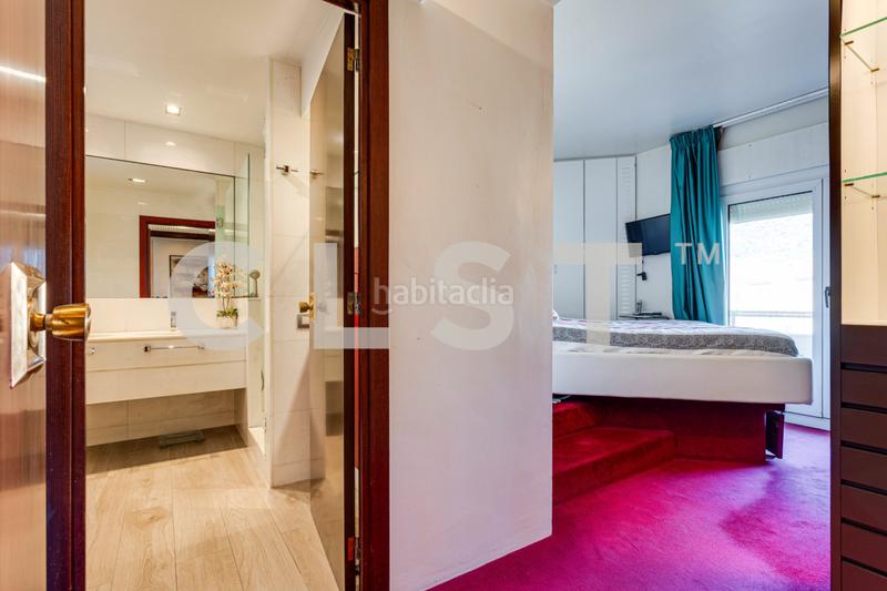 Foto b960ad4b-1960-4f70-8a1e-edfa33d57250. Rent flat with heating parking pool in Dreta de l´Eixample Barcelona