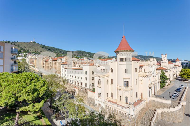 Foto d81bf5a6-81b1-4a84-8c1a-e48260c27161. Rent flat with heating parking pool in Dreta de l´Eixample Barcelona