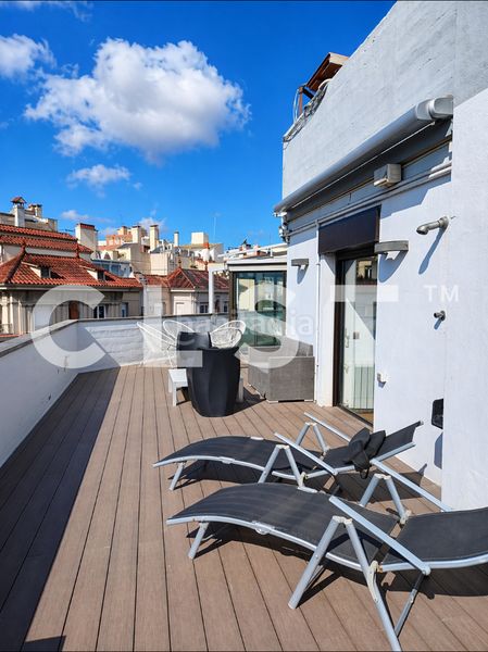 Foto 65e13688-4222-4f73-8274-5e351dd61b72. Lloguer àtic amb calefacció a Putget - Farró Barcelona