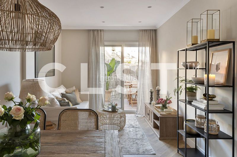 Foto 402c74b0-9228-49c6-9206-0fcfbc6f9f30. Rent penthouse with heating in L´Antiga Esquerra de l´Eixample Barcelona