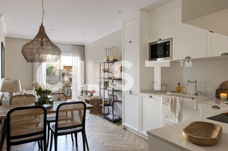 Foto b73686d5-54f4-438e-b922-f90ea6bf9fa4. Rent penthouse with heating in L´Antiga Esquerra de l´Eixample Barcelona