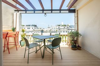 Rent Penthouse  Passeig de gràcia. Exclusiva vivienda reformada con terraza privativa en passeig de