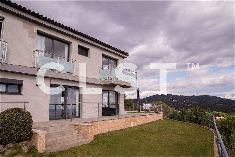 Foto 864896c3-eef0-4b02-97ff-27fa0dff1a18. Lloguer casa amb xemeneia calefacció aparcament piscina a Alella