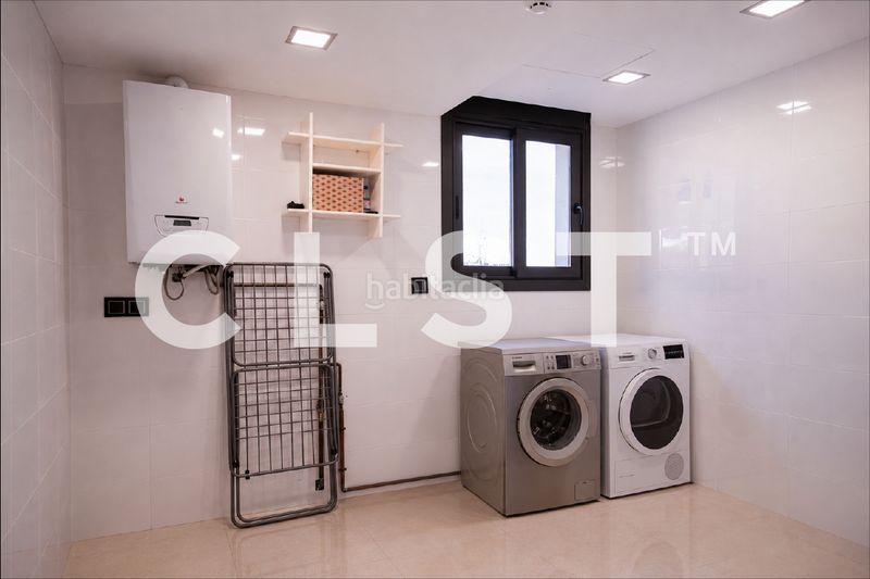 Foto d7198dd4-7905-490e-8f1e-4d1db7c10e42. Lloguer casa amb xemeneia calefacció aparcament piscina a Alella