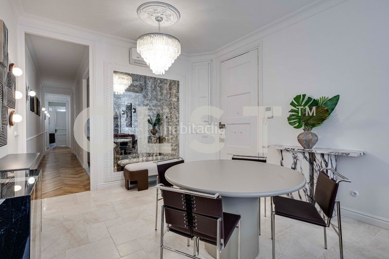 Foto 048ce5f3-9716-4aaf-87a5-87ff4fccb2d4. Apartament amb xemeneia calefacció a Dreta de l´Eixample Barcelona
