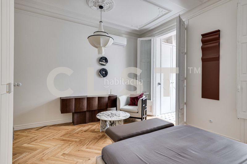Foto 15c8ffd0-fd73-42c9-acc8-505270e8b016. Apartament amb xemeneia calefacció a Dreta de l´Eixample Barcelona
