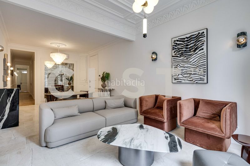 Foto 168a916a-02ac-4982-9430-f3c3b82cb27e. Apartament amb xemeneia calefacció a Dreta de l´Eixample Barcelona